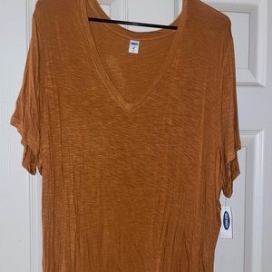 Old Navy V-Neck new with tags